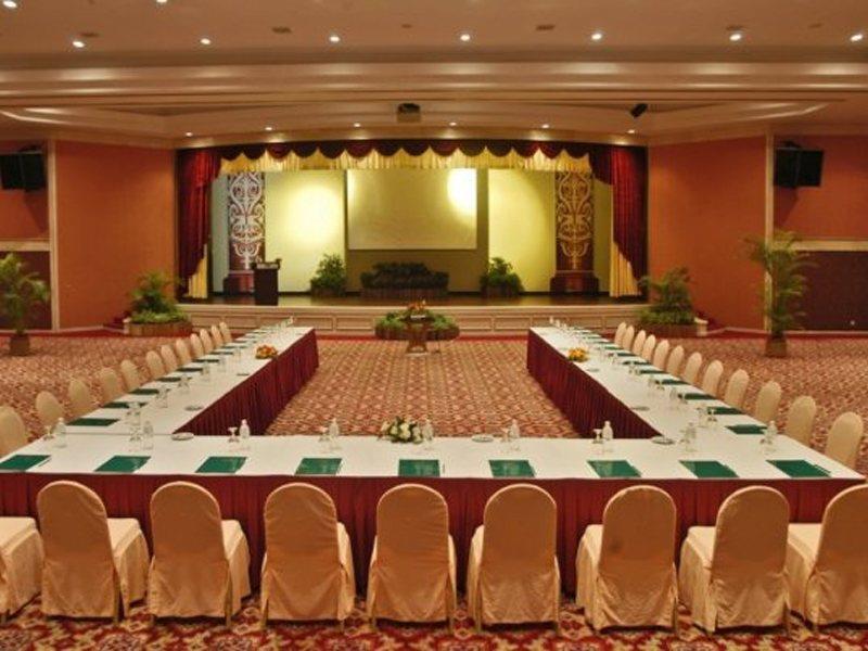 Damai Puri Resort & Spa Kuching Esterno foto The Royal Thai Conference Centre