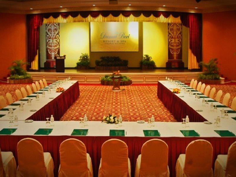 Damai Puri Resort & Spa Kuching Esterno foto The Royal Conference Hall
