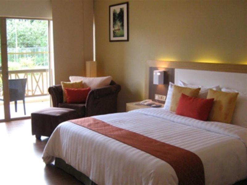 Damai Puri Resort & Spa Kuching Esterno foto Deluxe Room