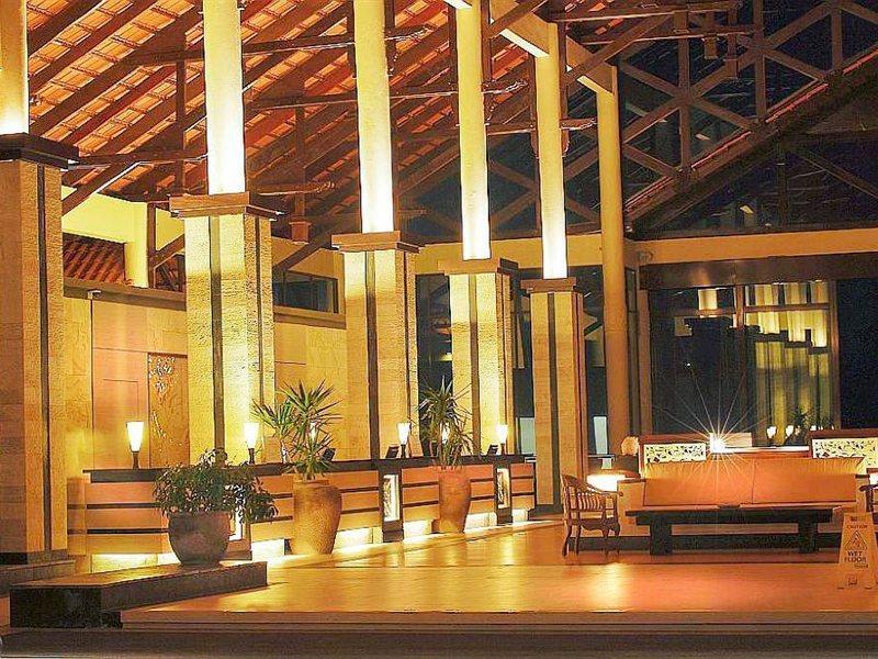 Damai Puri Resort & Spa Kuching Esterno foto The interior of the hotel