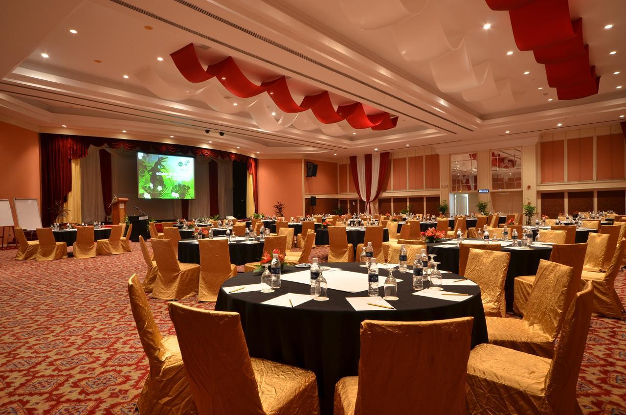 Damai Puri Resort & Spa Kuching Esterno foto The Royal Ballroom